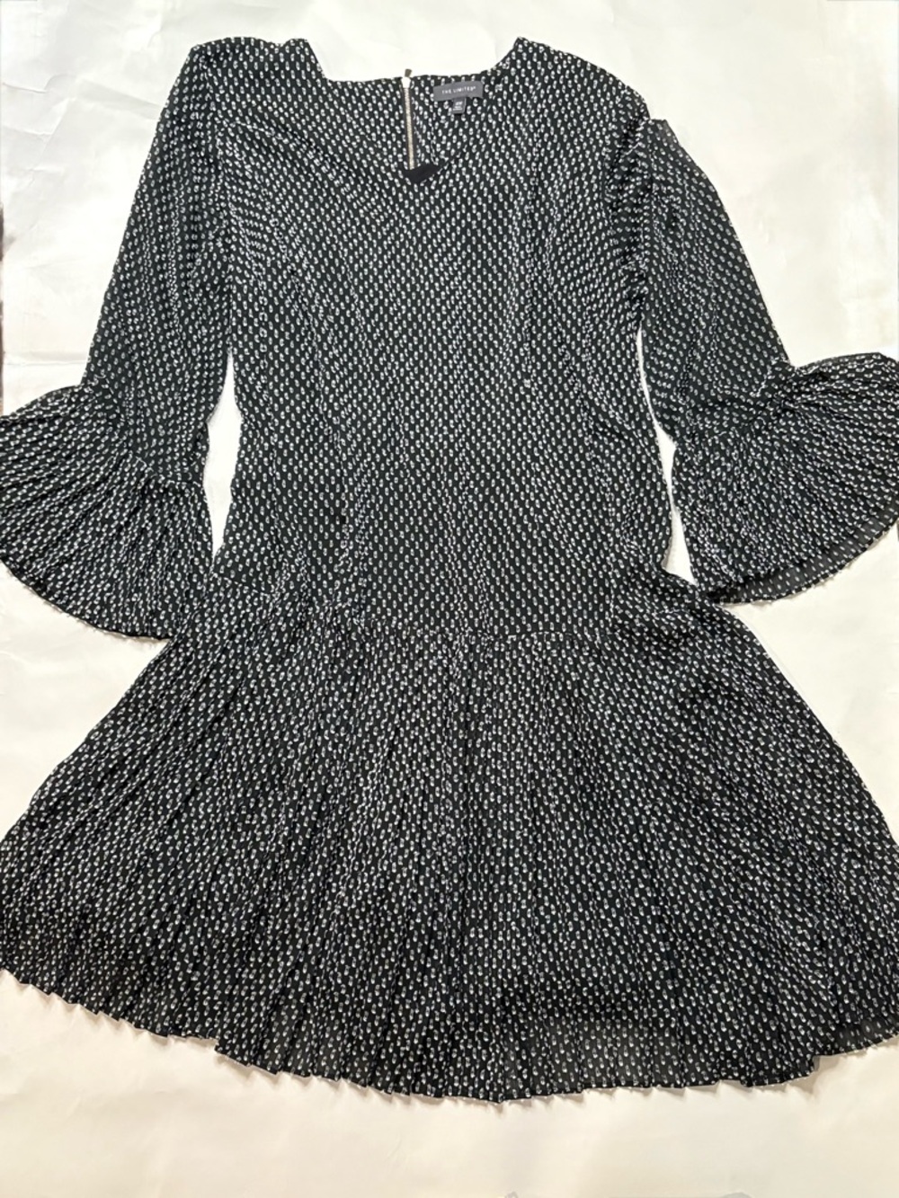 💃 The Limited Black & White Printed Drop Waist Long-Sleeve Flounce Dance Dress